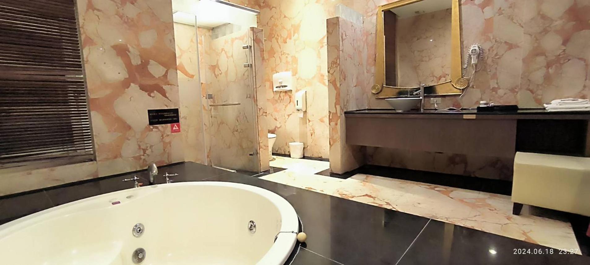 צ'יאיי סיטי Shantis Motel מראה חיצוני תמונה